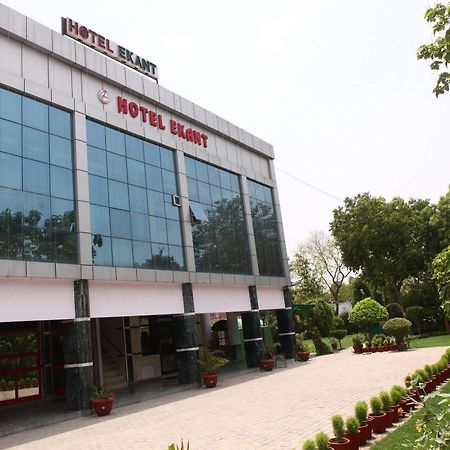 Hotel Ekant Faridabad Εξωτερικό φωτογραφία